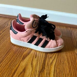 Women’s Adidas shoes - Sz 7.5 - black and pink